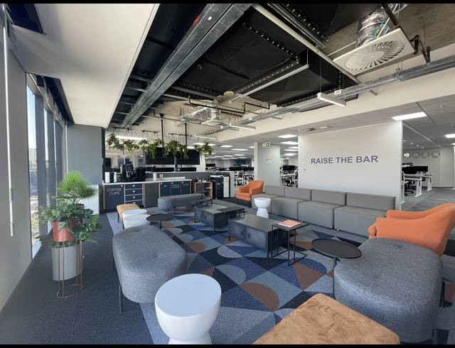 1,770M² OFFICE TO LET IN SANDOWN